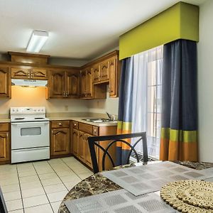 Deluxe Family Apartment Non-Smoking